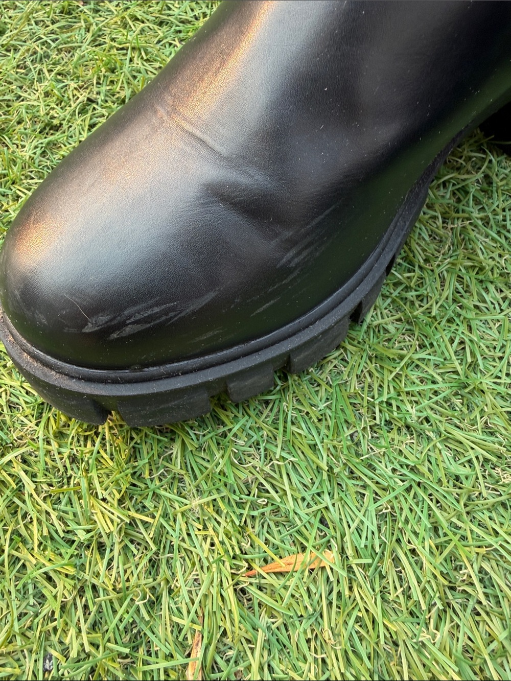ASOS Chelsea Ankle Boots - Picture 3 of 5